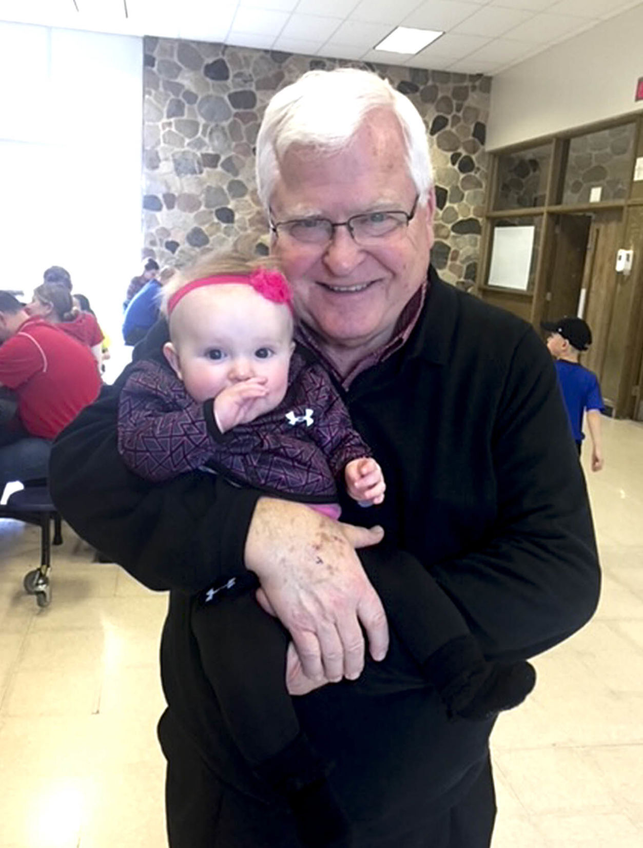 Chellevold with granddaughter